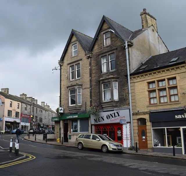 Lloyds bank, Barnoldswick