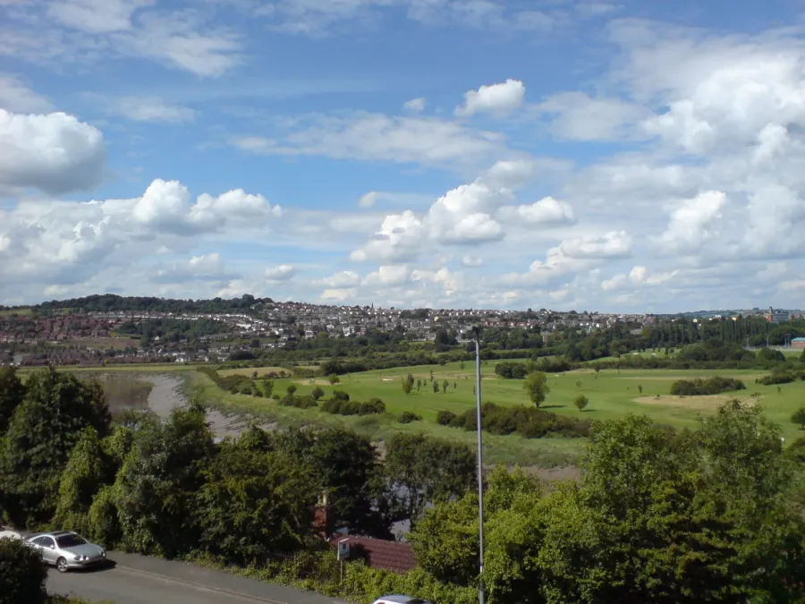 vue de la ville de caerleon depuis newport, pays de galles