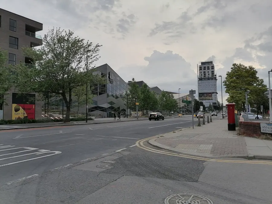 Edgware Road, Colindale