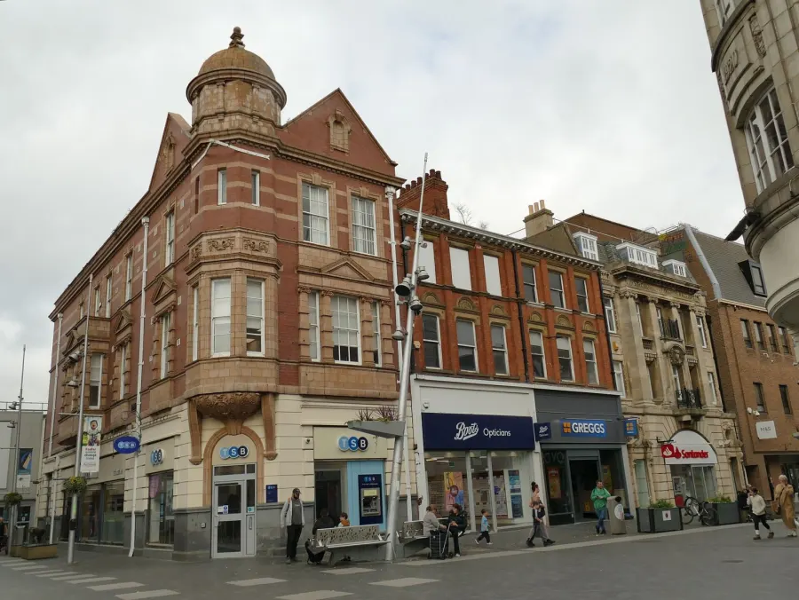 TSB and shops, Victoria Street West , Grimsby
