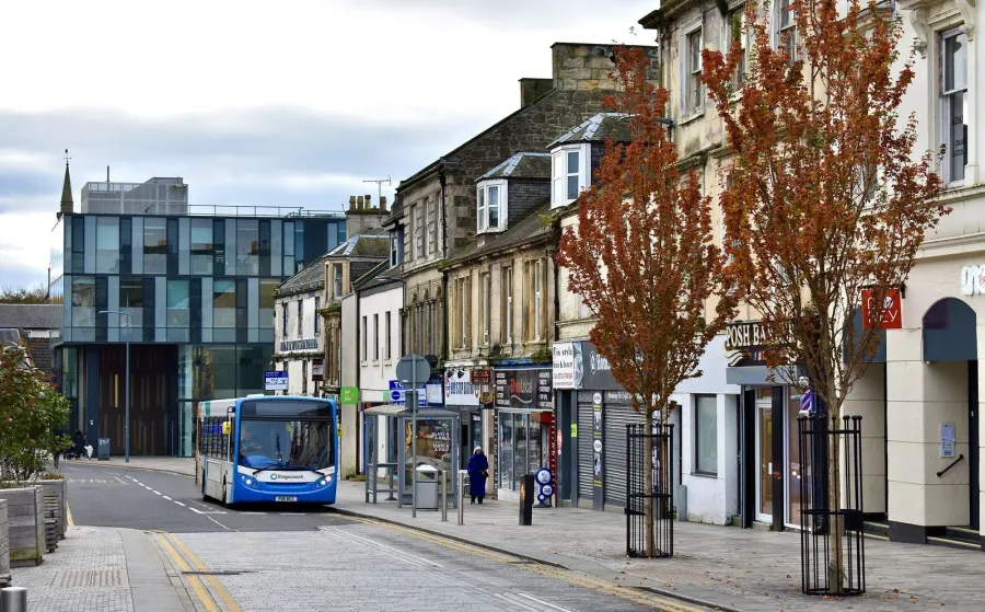 NS3239 : High Street, Irvine, North Ayrshire