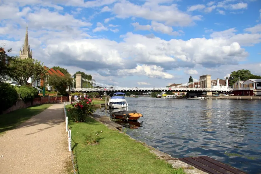 Thames Path, Marlow, Buckinghamshire 