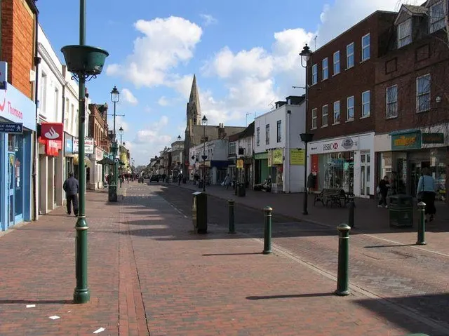 Sittingbourne Original description: High Street, Sittingbourne