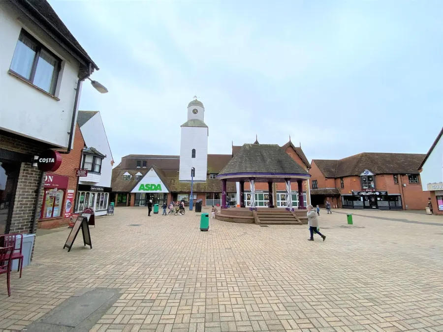 Pedestrianised shopping area built in late 1970s as new town centre for South Woodham Ferrers